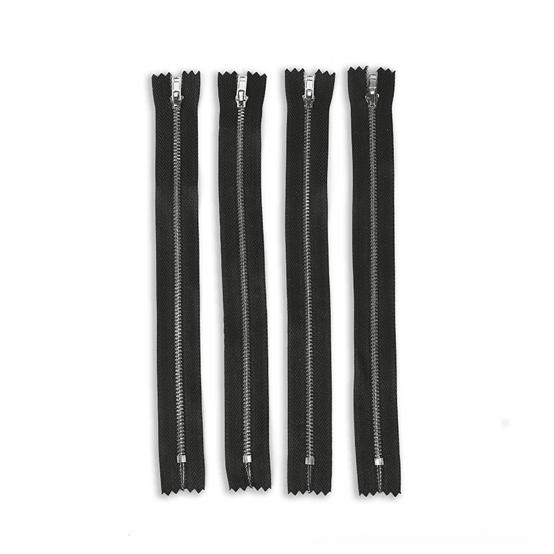 #7 silver tooth nylon coil zipper tape